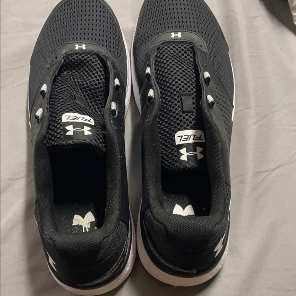 Under Armour black low top fuel size 14
